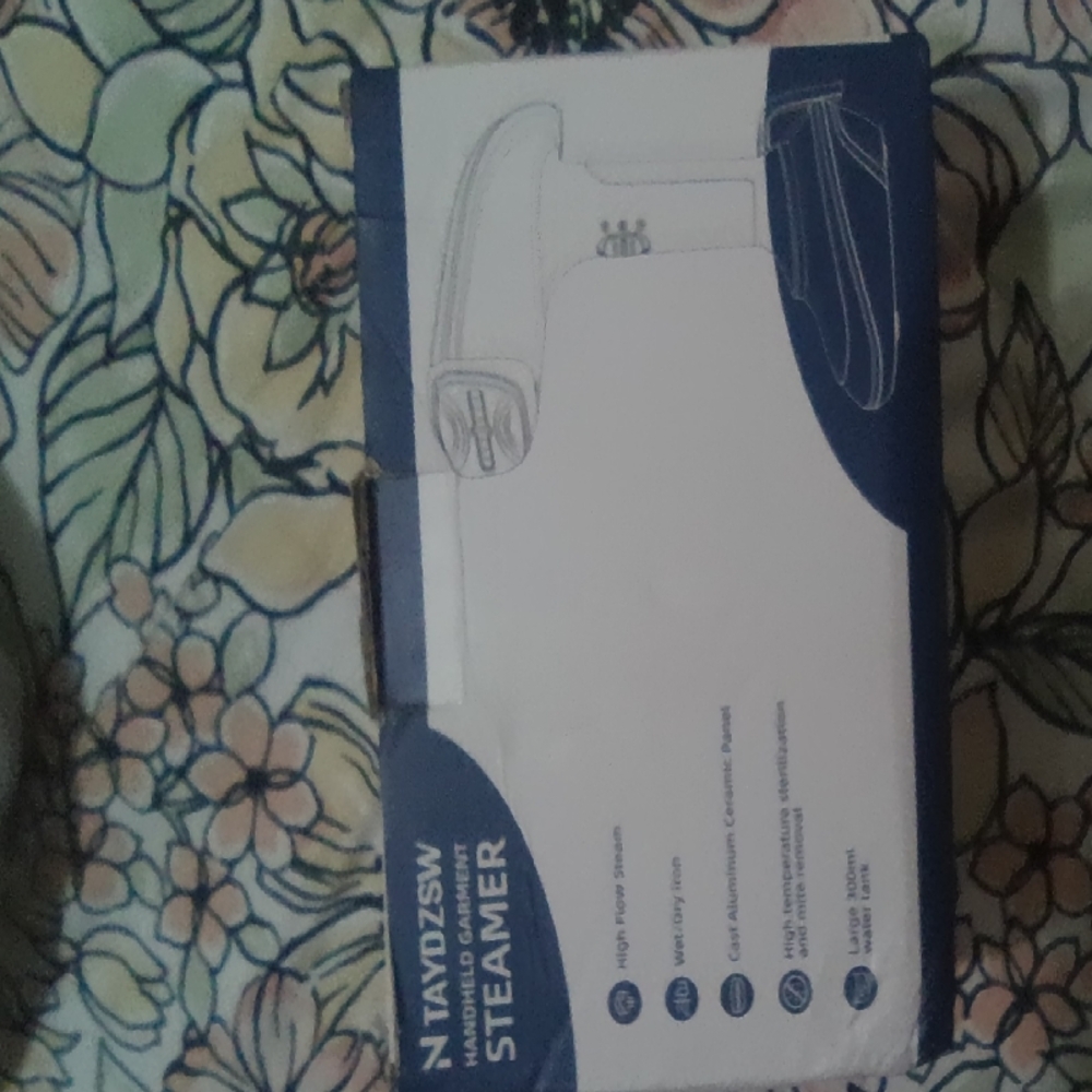 Portable White Garment Steamer